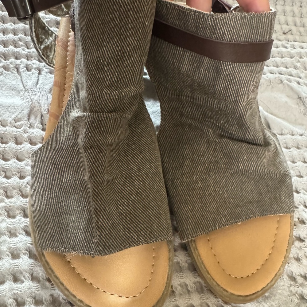 Blowfish Tan and Brown Women's Sandals